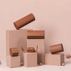 Pembe fonda kahverengi deri aksesuar koleksiyonu